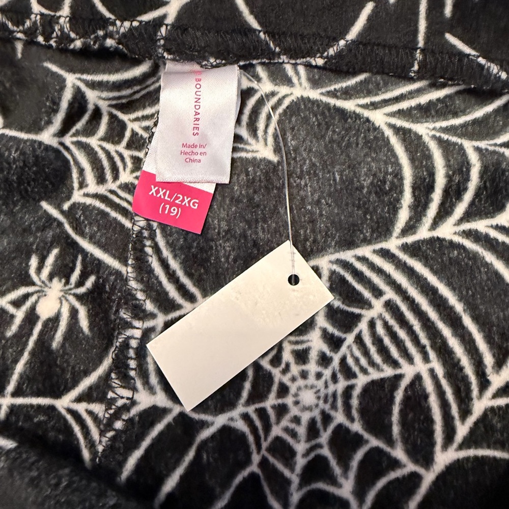 No Boundaries Black Spider Web Leggings - Picture 5 of 5